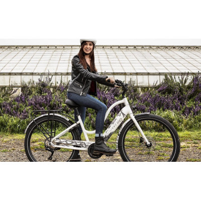  Vélo électrique ville et chemin 27.5p ELECTRA Townie Path Go! 10D Step-Thru 500 blanc perle décor dessiné noir