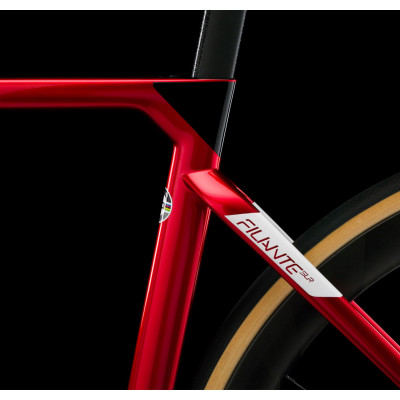  Vélo course 700 carbon WILIER 2024 Filante SLR Disc rouge Velvet brillant décor noir et blanc