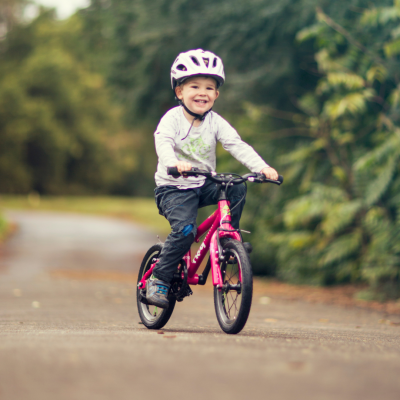 Vélo VTT enfant 3 à 6 ans alu 16p - FROG 44 FP 16 - Spotty blanc décor arc en ciel : 1x1v