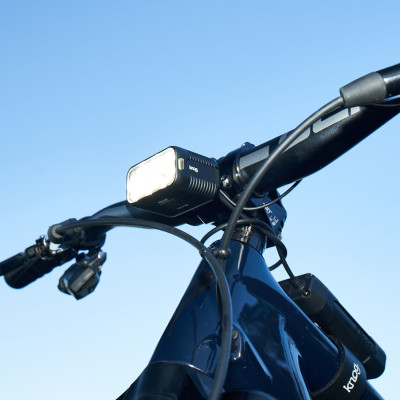 Eclairage avant KNOG usb Blinder X 2300 noir