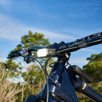 Eclairage avant KNOG usb Blinder X 1800 noir