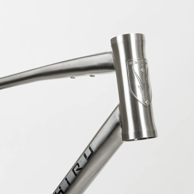 Cadre gravel/route titane 700  CHIRU endurance Allure Gravel Race titane brossé gravure laser :  titane 3AL2.5V grade 9