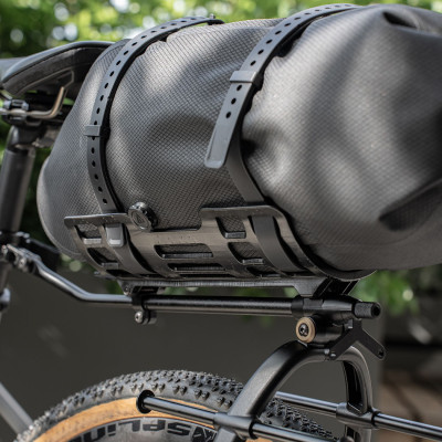 Sacoche étanche TOPEAK polyethylène TPU arrière U-Shell DryBag 10L Zi Rak noir